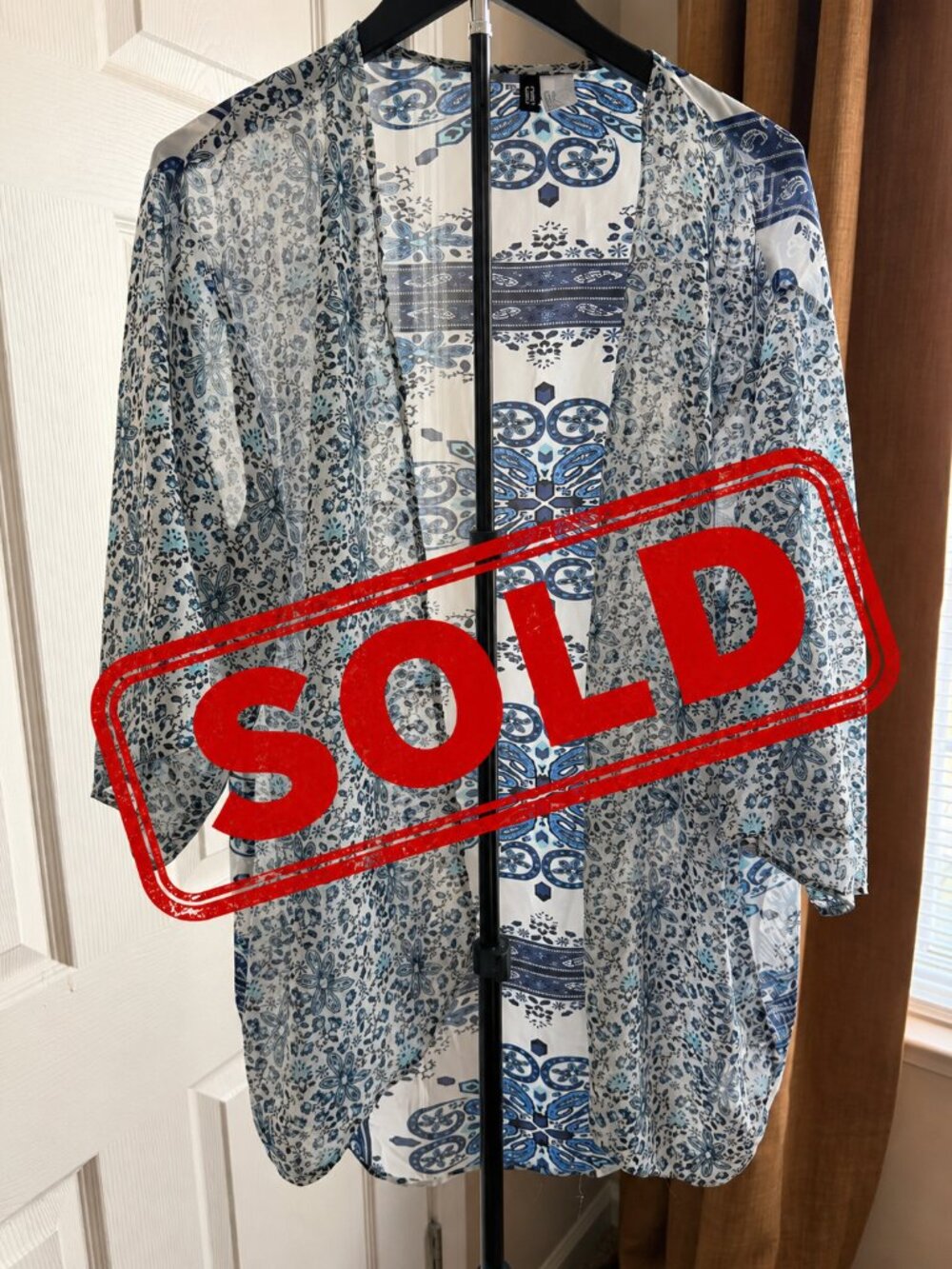 Divided by H&M blue and white kimono duster S euc